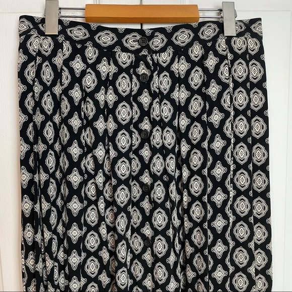 Button Down 90s Maxi Skirt - Picture 11 of 16